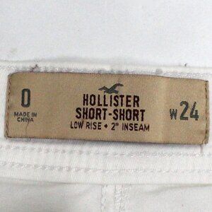 Hollister Size 0 White Low Rise 2" Inseam Shorts